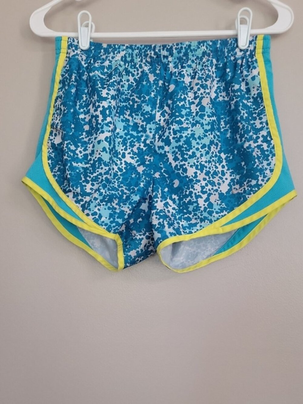 Nike Green Blue Yellow Speckled Athletic Shorts Size XS